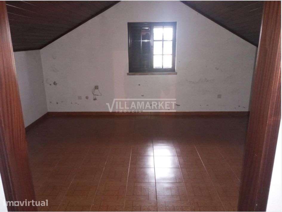 Moradia V3 isolada da banca com logradouro situada em Foros da Afeitei - Grande imagem: 4/13