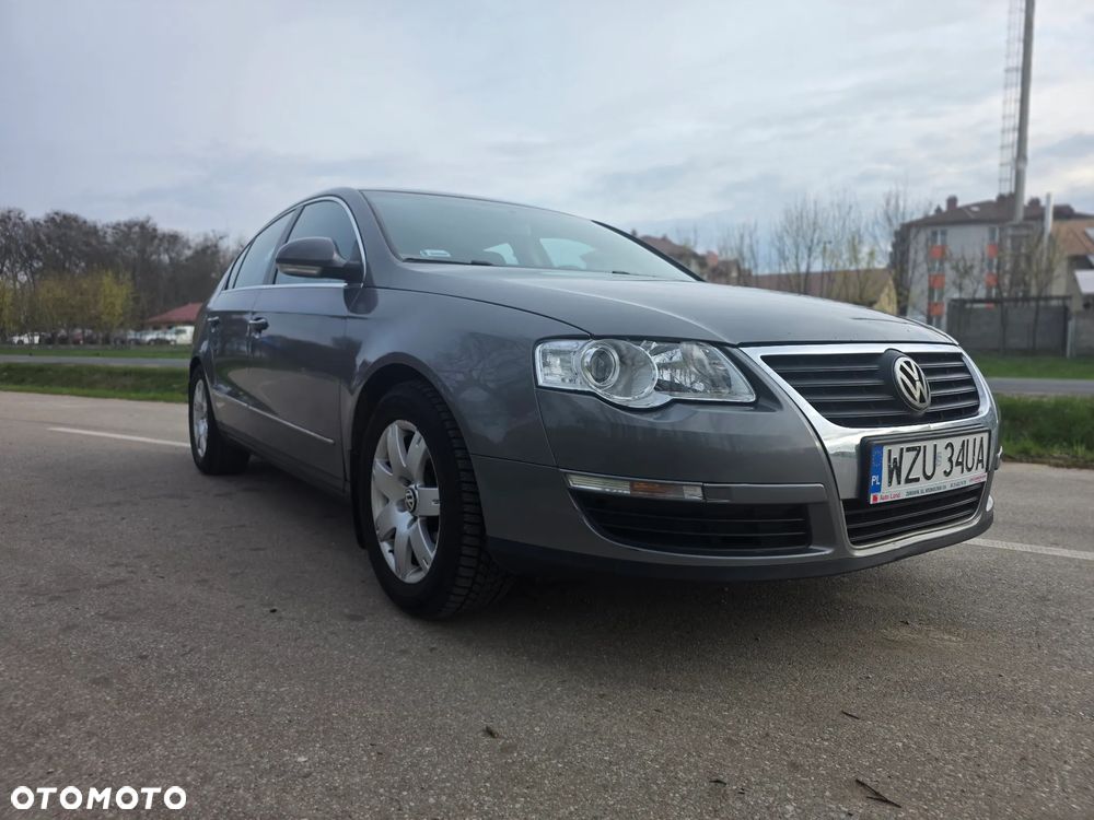 Volkswagen Passat 1.9 TDI Comfortline - 6