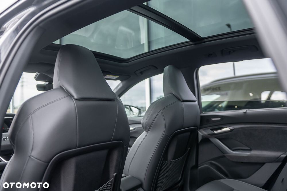 Audi Q6 e-tron - 15