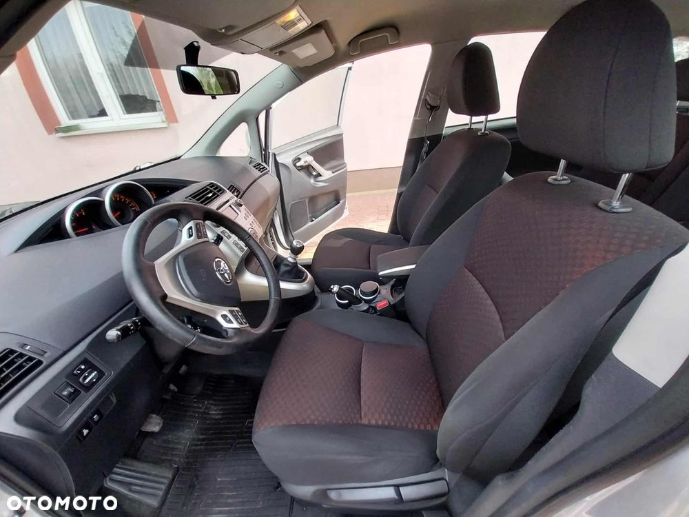 Toyota Verso 2.0 D-4D Sol plus - 37