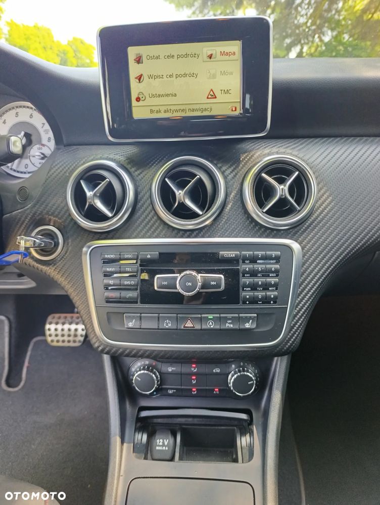 Mercedes-Benz Klasa A 180 7G-DCT AMG Line - 11
