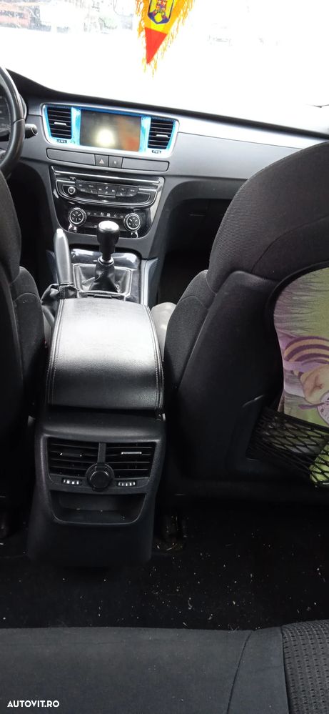 Peugeot 508 SW 2.0 HDI FAP Allure - 16