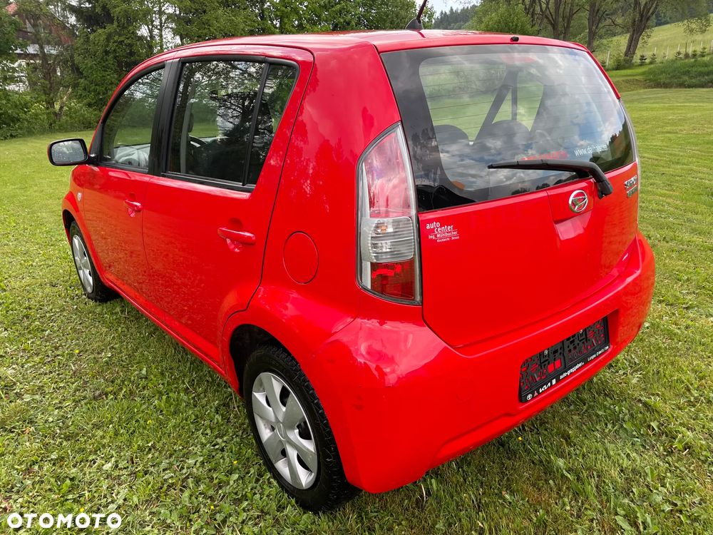 Daihatsu Sirion 1.3 - 4