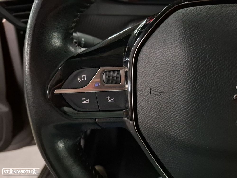Peugeot 208 1.2 PureTech Active - 16