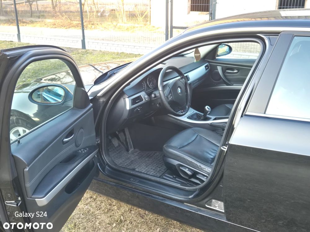 BMW Seria 3 320d - 10