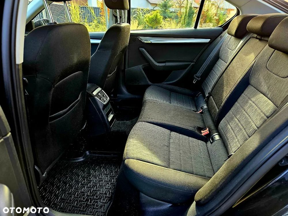 Skoda Octavia 2.0 TDI Edition - 9