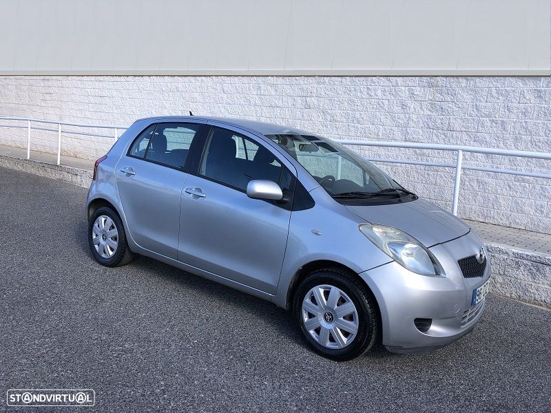 Toyota Yaris 1.0 VVT-i AC Manual - 1