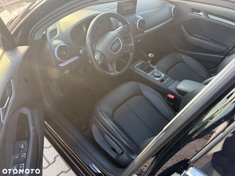 Audi A3 Sportback 1.2 TFSI Ambiente - 5