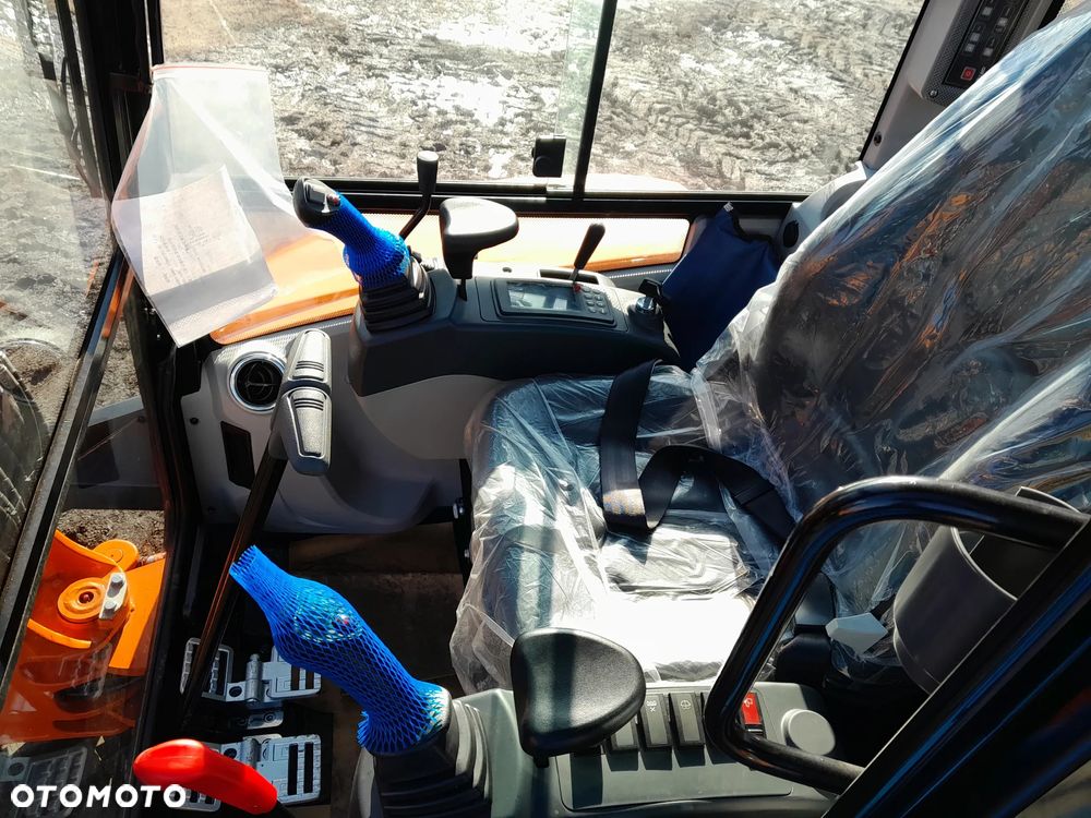 Kubota LONKING CDM6025 - 23