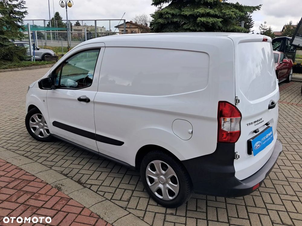 Ford Transit Courier - 7