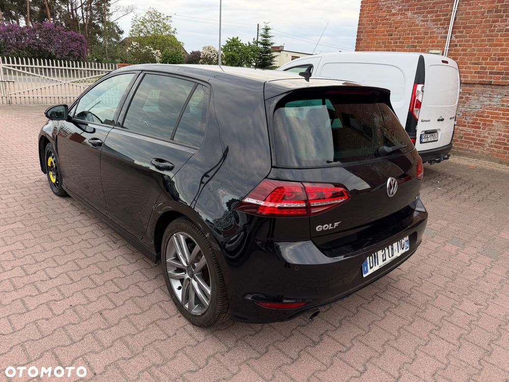 Volkswagen Golf - 11