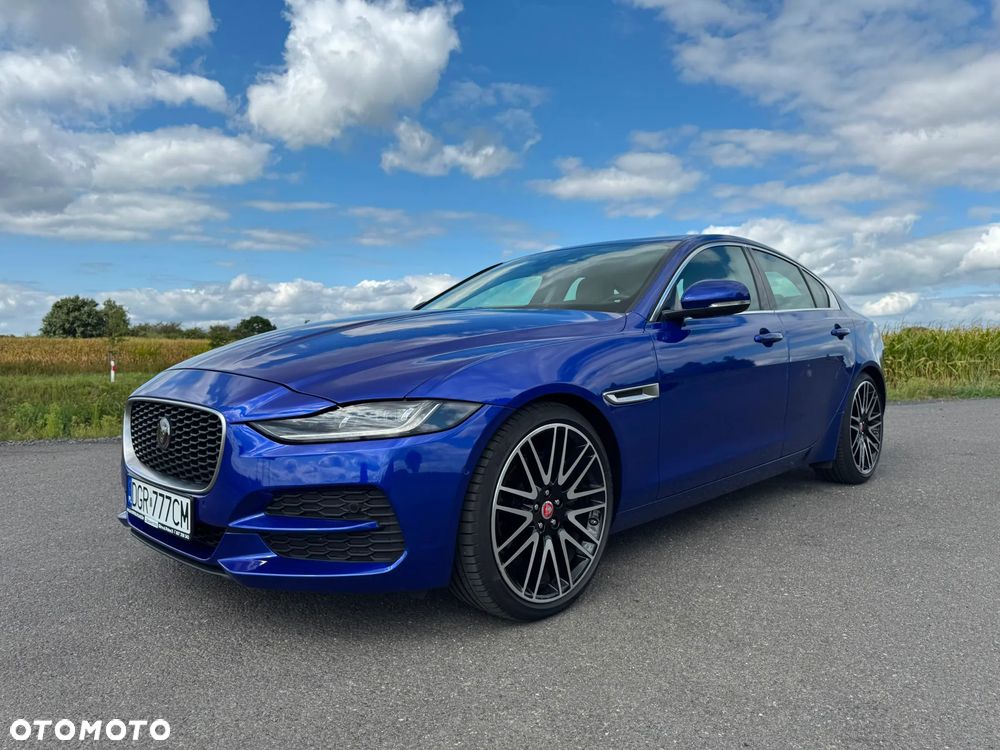 Jaguar XE 25t Prestige - 1