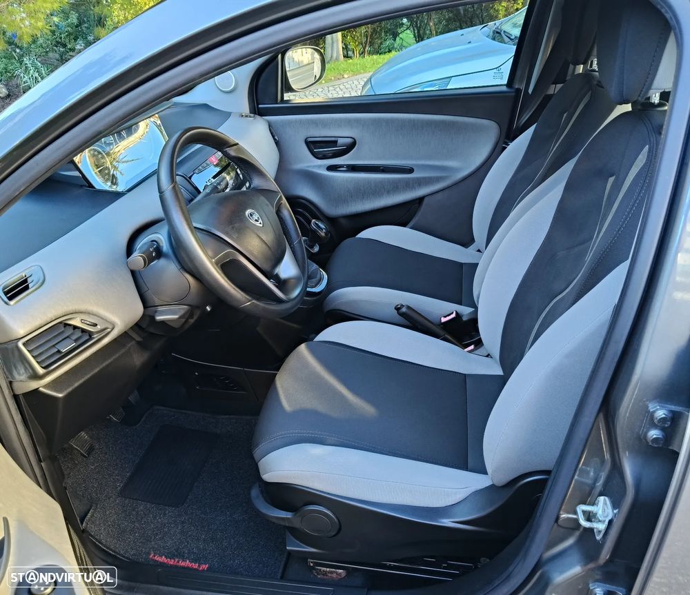 Lancia Ypsilon 1.2 S&S Platinum - 11