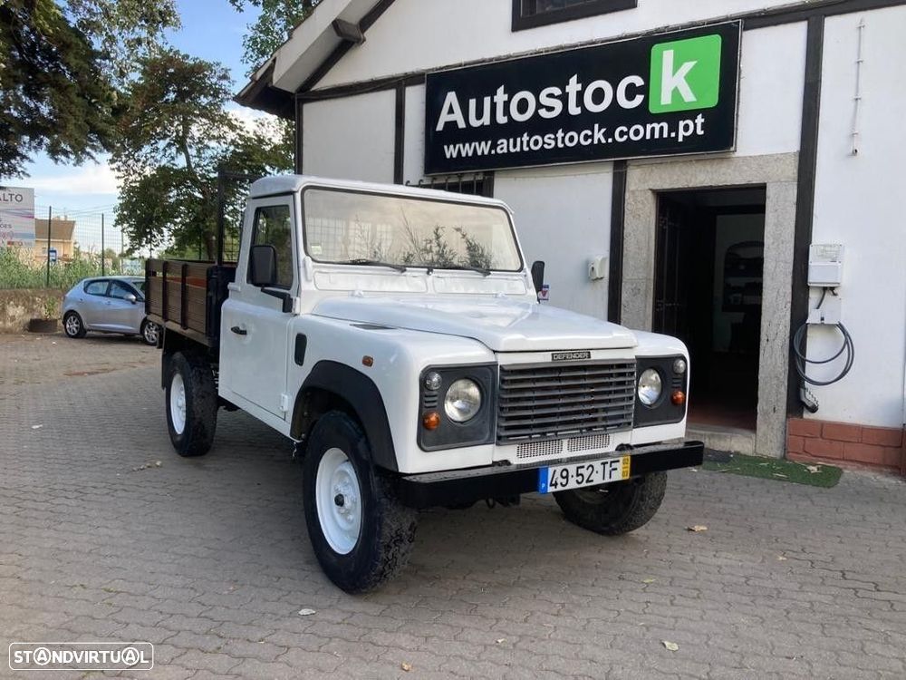 Land Rover Defender - 2