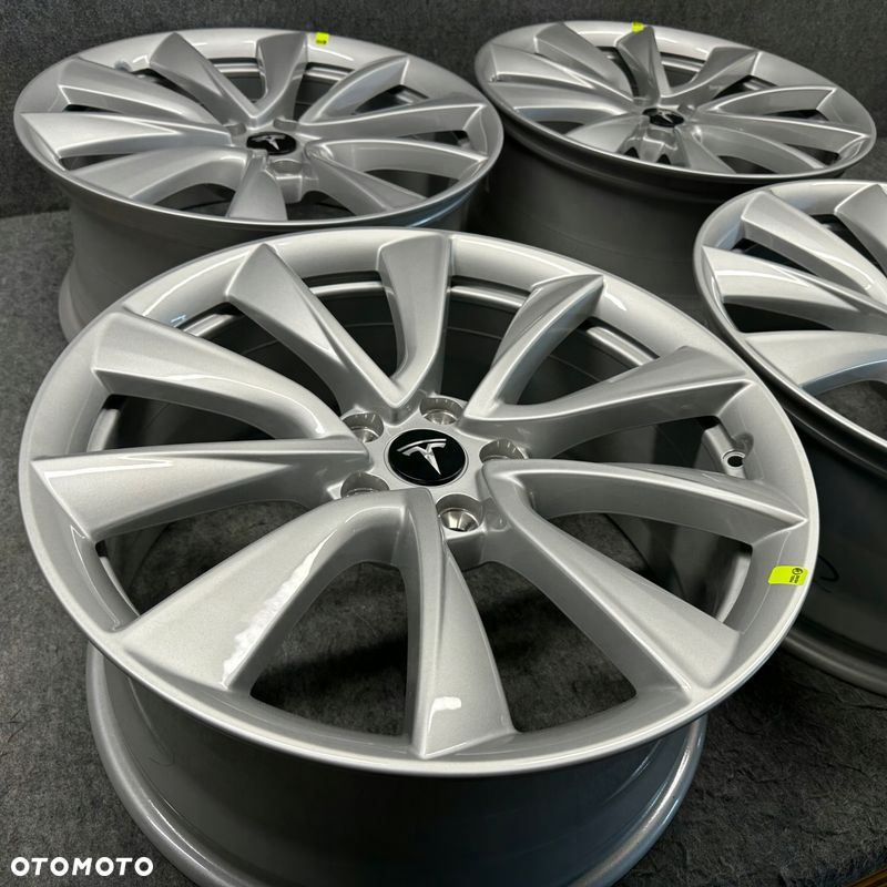KOMPLET FELG TESLA MODEL 3 LIFT 19” PERFORMANCE - 4