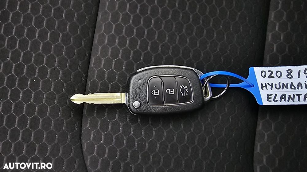 Hyundai Elantra - 21