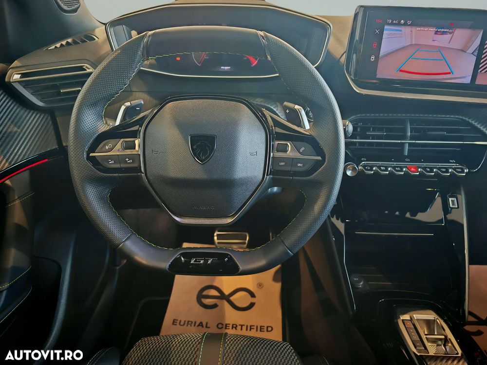 Peugeot 2008 PureTech 130 EAT8 GT - 18