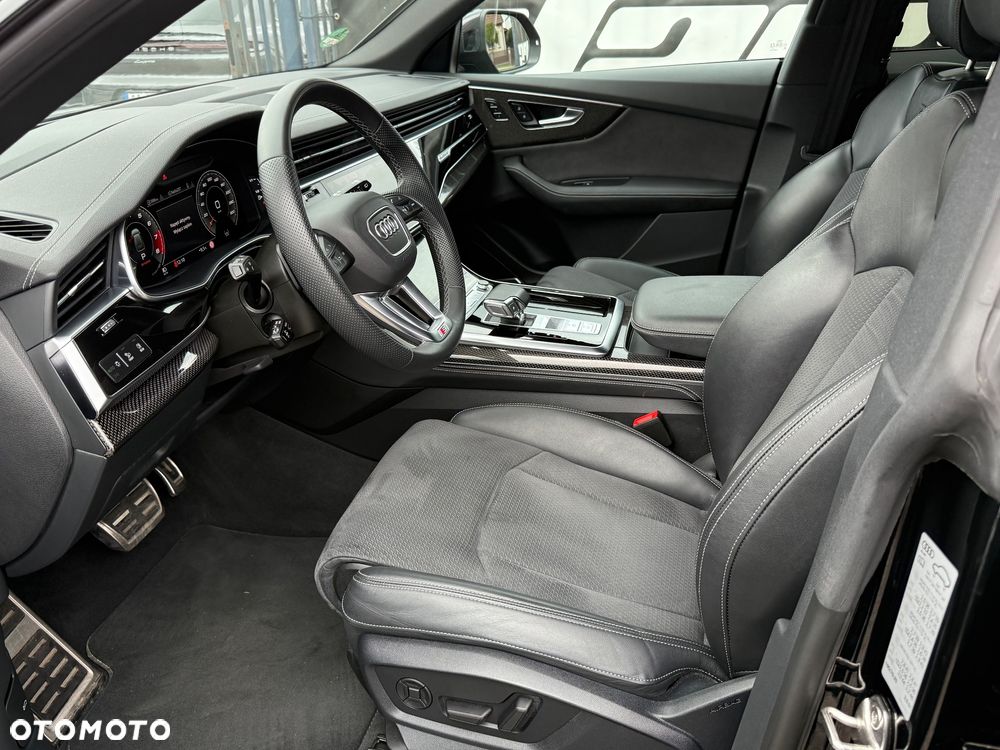 Audi SQ8 - 23