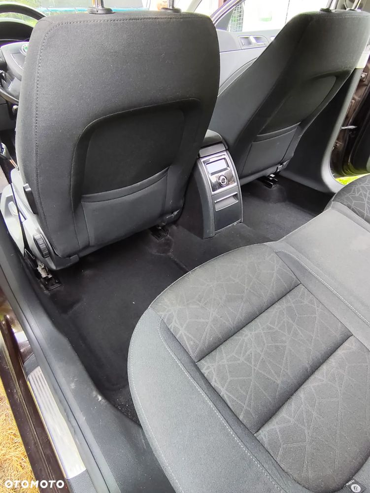 Skoda Superb 1.8 TSI Family - 10