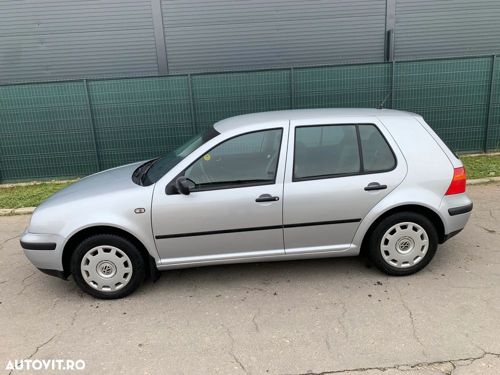 Volkswagen Golf - 4