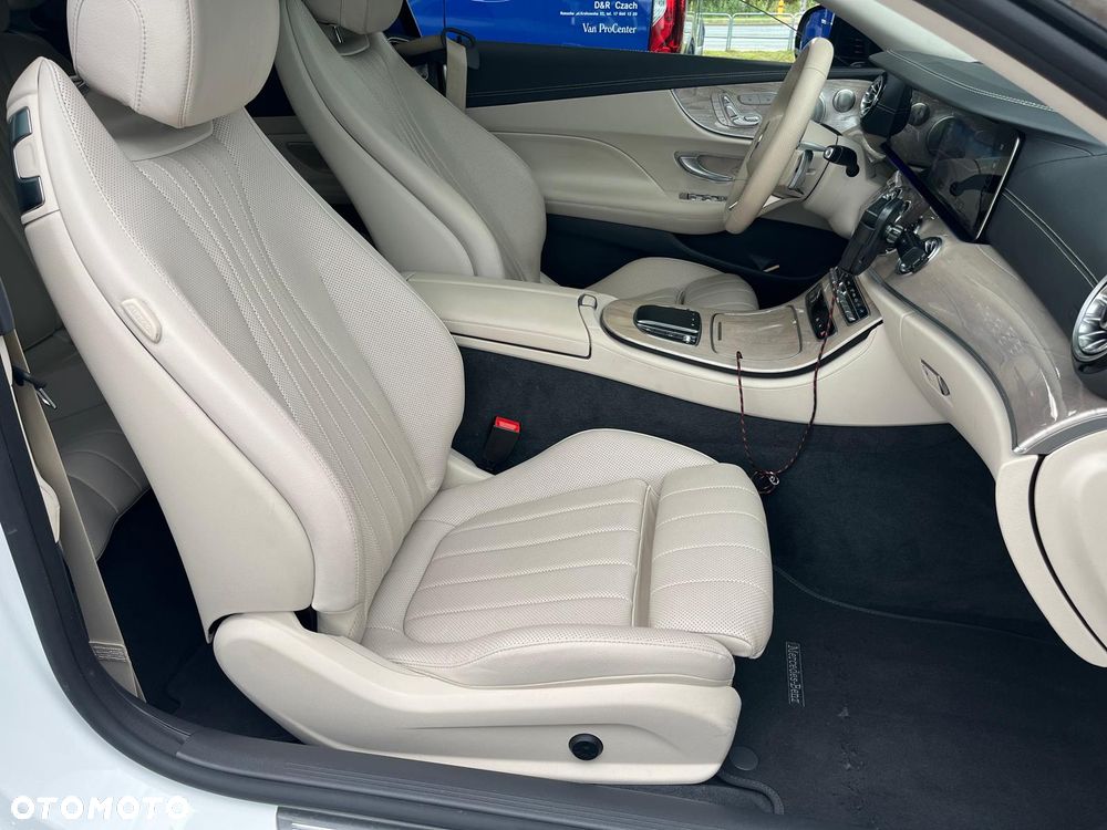 Mercedes-Benz Klasa E 200 4-Matic AMG - 12