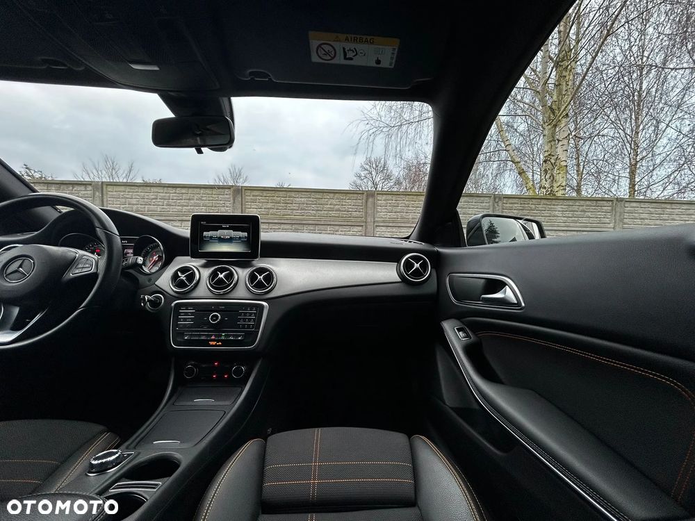 Mercedes-Benz CLA 220 (CDI) d 4Matic 7G-DCT Urban - 28