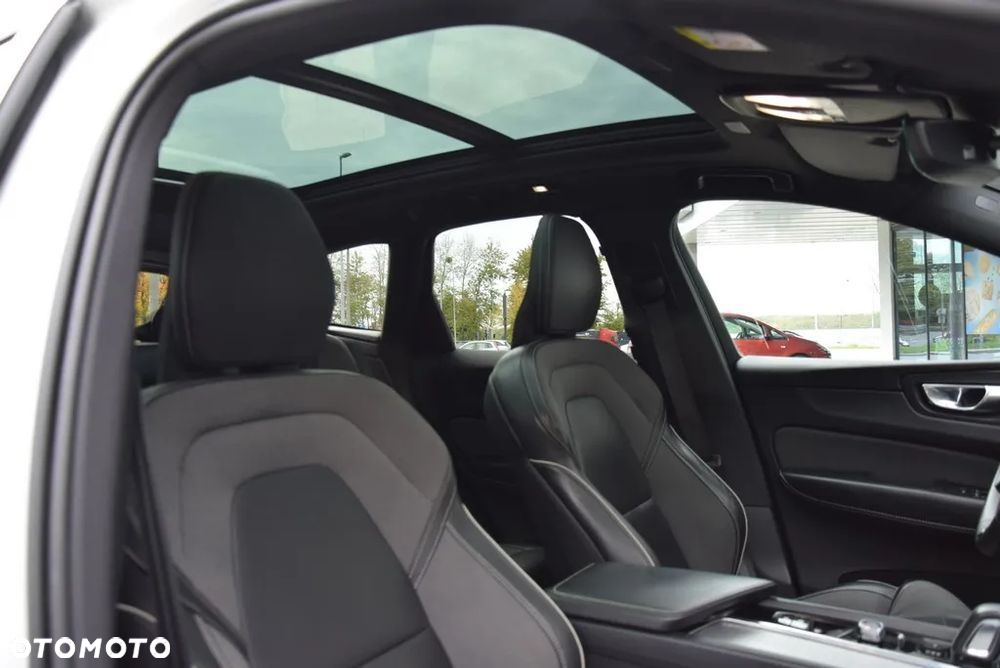 Volvo XC 60 B4 D Geartronic RDesign - 28