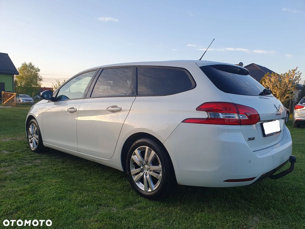 Peugeot 308 1.6 BlueHDi Allure S&S - 4