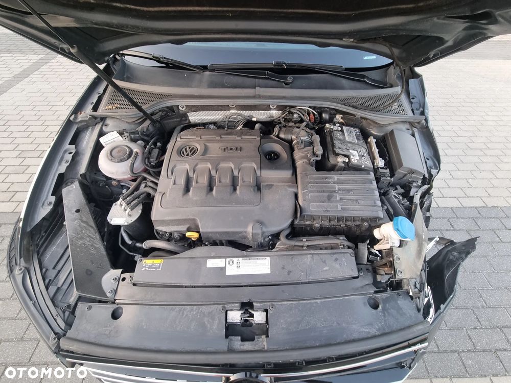 Volkswagen Passat Variant 2.0 TDI SCR DSG - 14