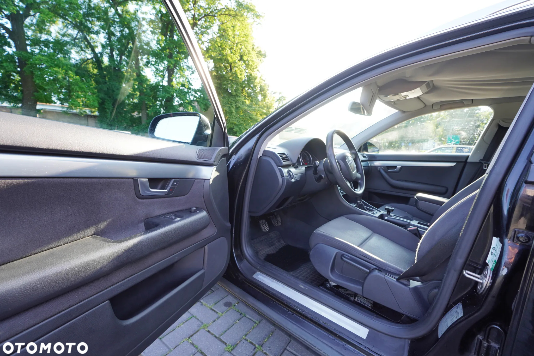 Audi A4 Avant 2.0T FSI - 12