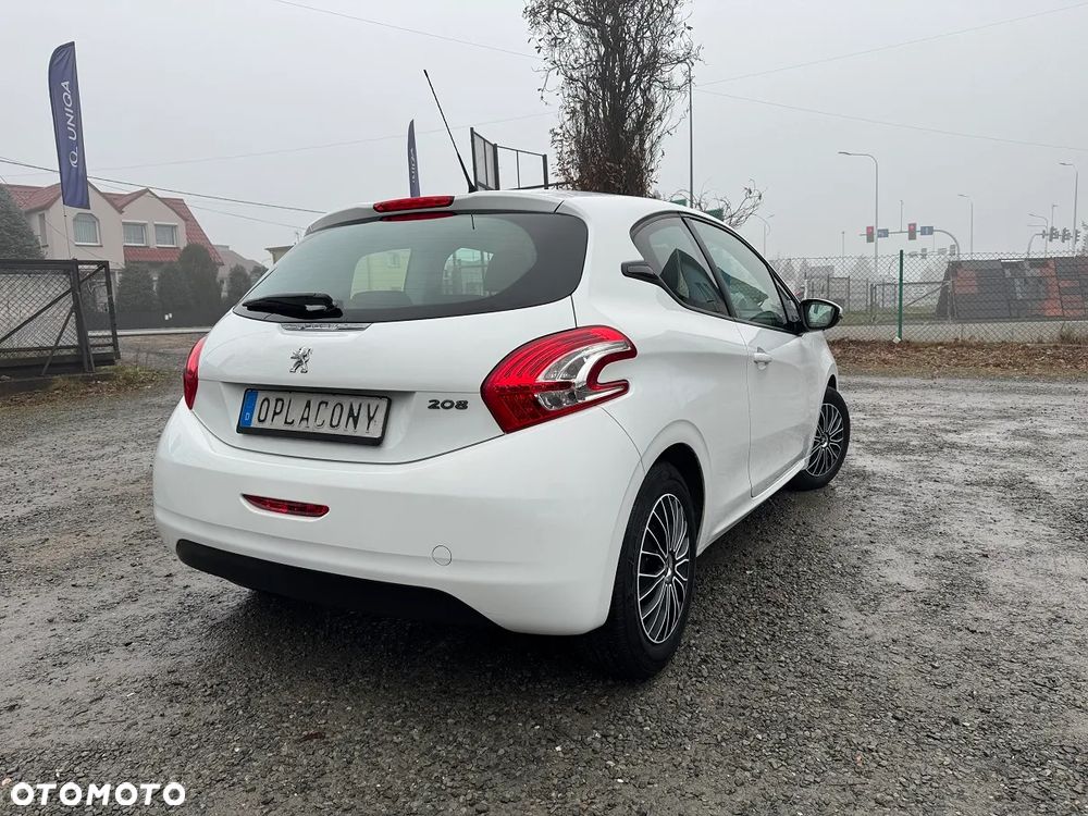 Peugeot 208 - 14