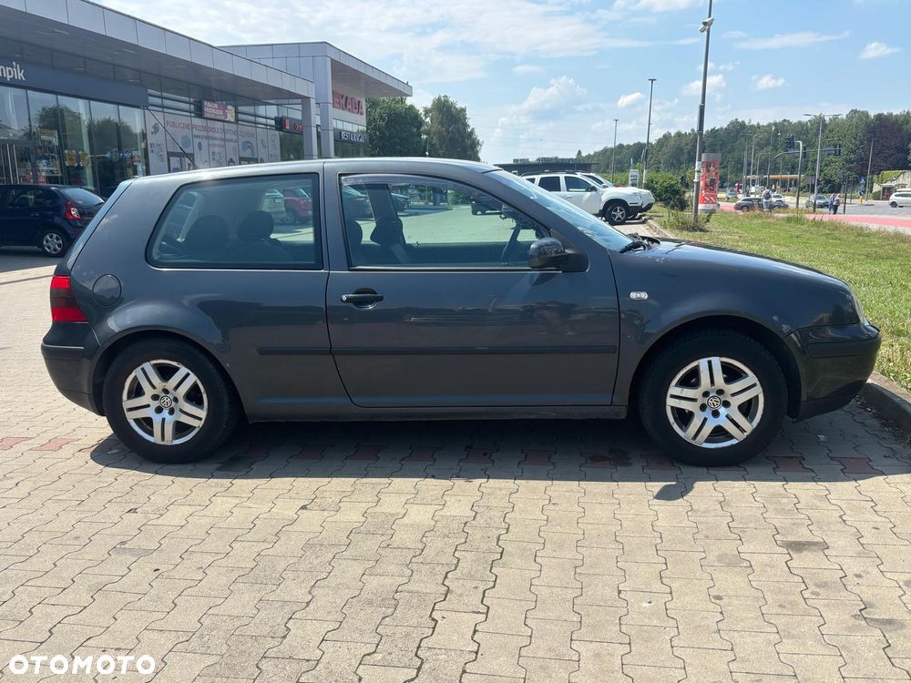 Volkswagen Golf 1.6 Comfortline - 7
