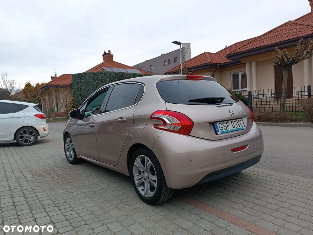 Peugeot 208 1.4 VTi Allure - 5