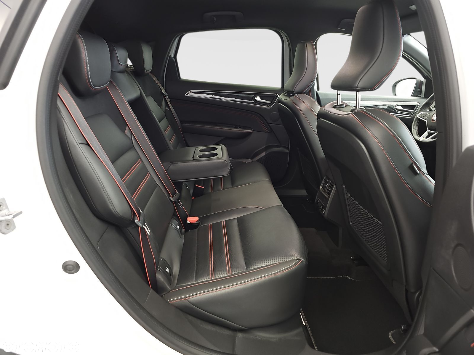 Renault Arkana 1.3 TCe mHEV R.S Line EDC - 36