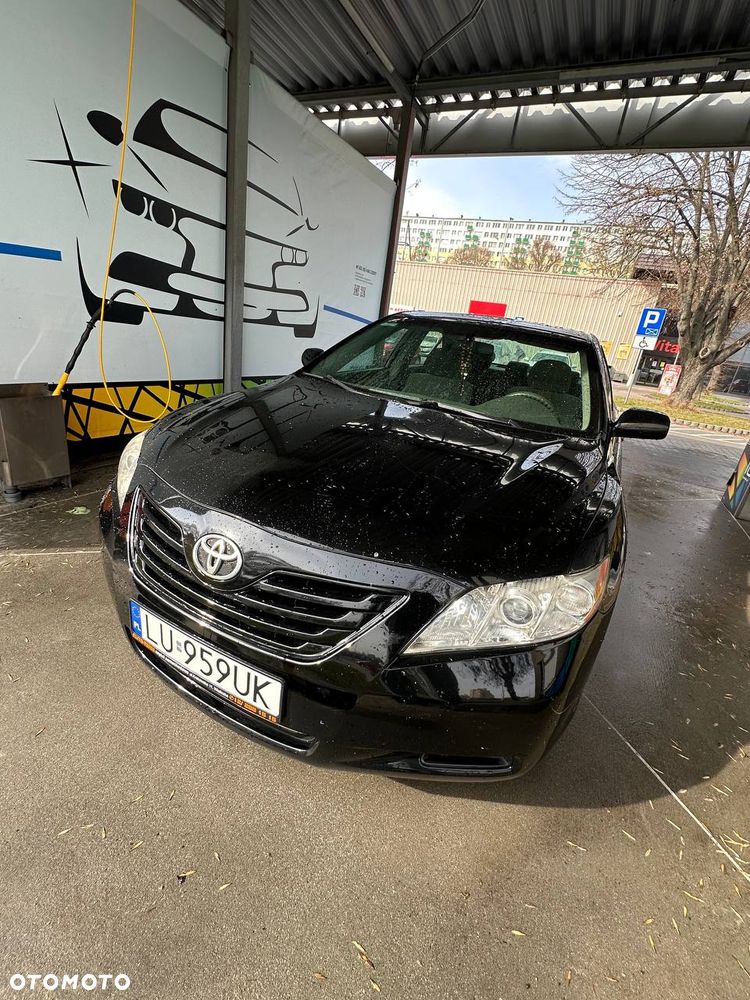 Toyota Camry - 2