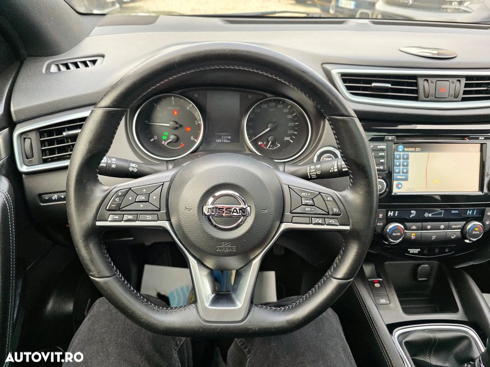 Nissan Qashqai 1.6 DCI TEKNA+ - 25