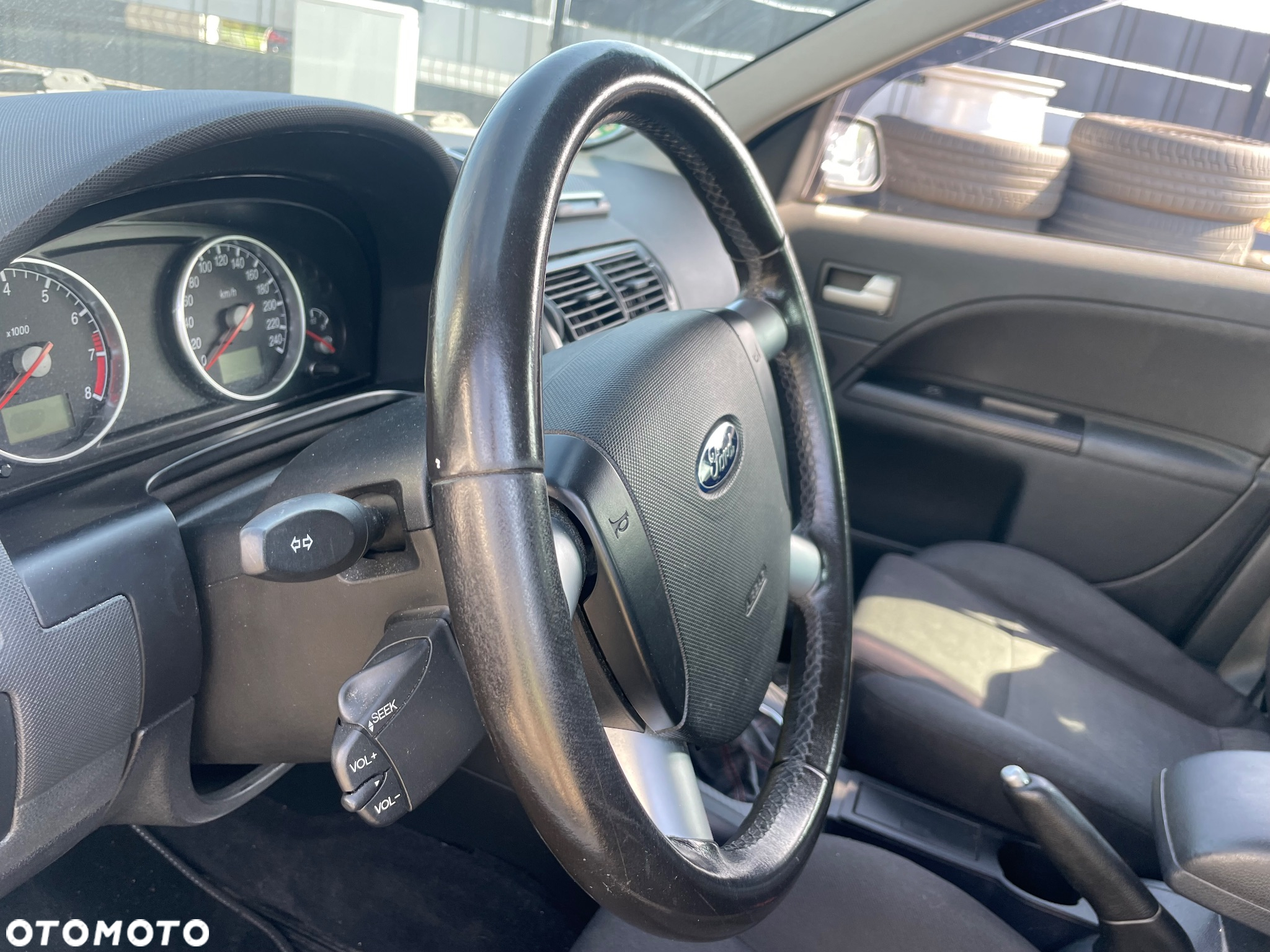 Ford Mondeo 1.8 Ambiente X - 7
