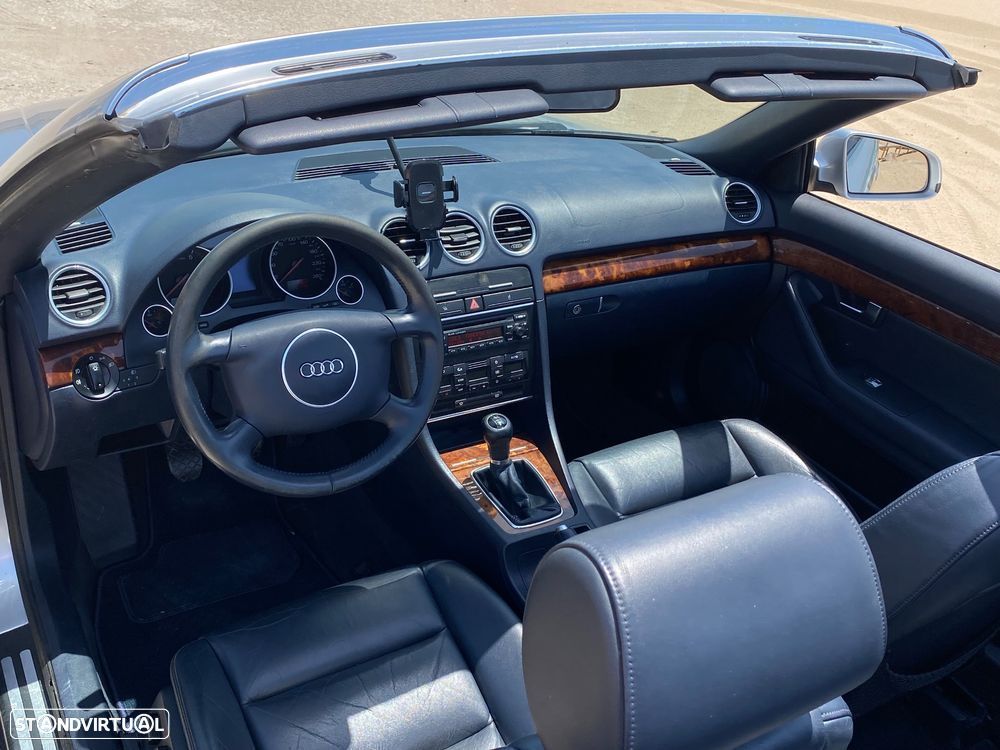 Audi A4 Cabrio 2.4 S-line - 17