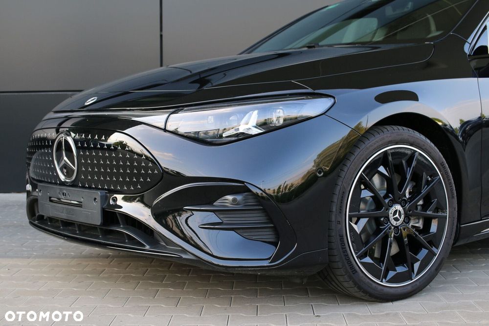 Mercedes-Benz CLA 200 58kWh - 12