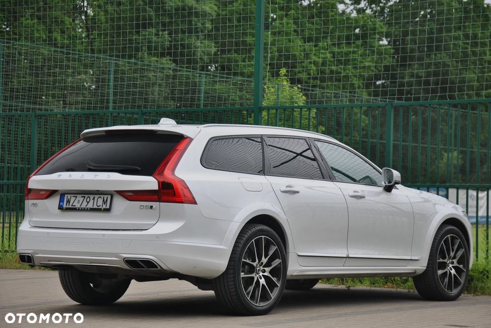 Volvo V90 Cross Country D5 SCR AWD Pro - 2