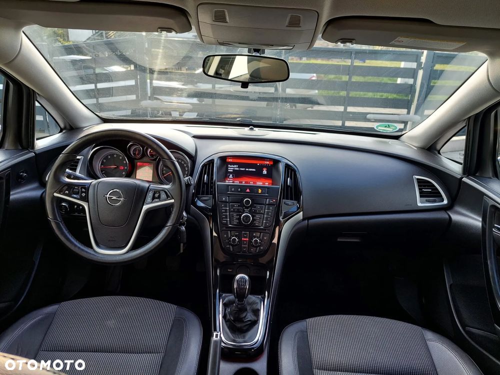 Opel Astra 1.4 Turbo Exklusiv - 29