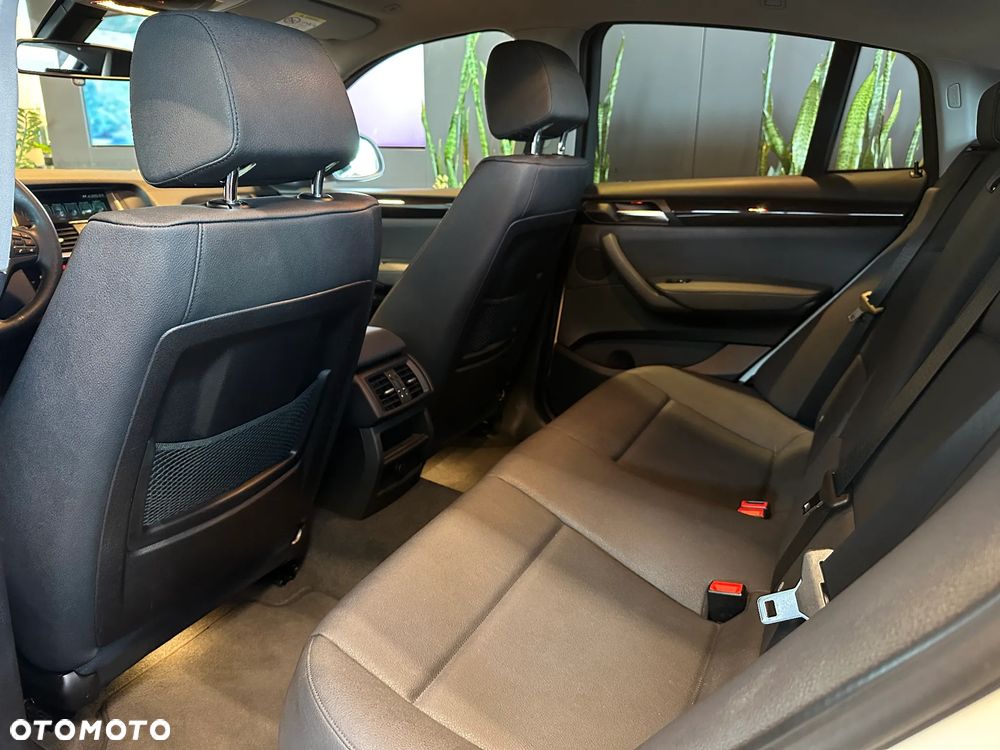 BMW X4 xDrive20i xLine - 12