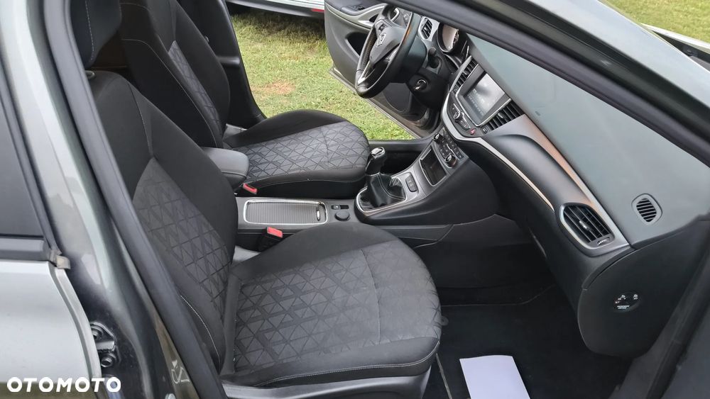 Opel Astra 1.4 T 120 Lat - 14
