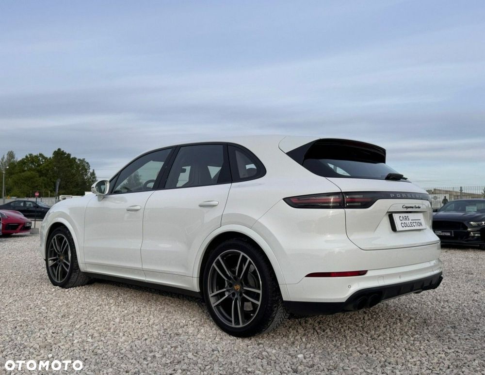 Porsche Cayenne Turbo - 6