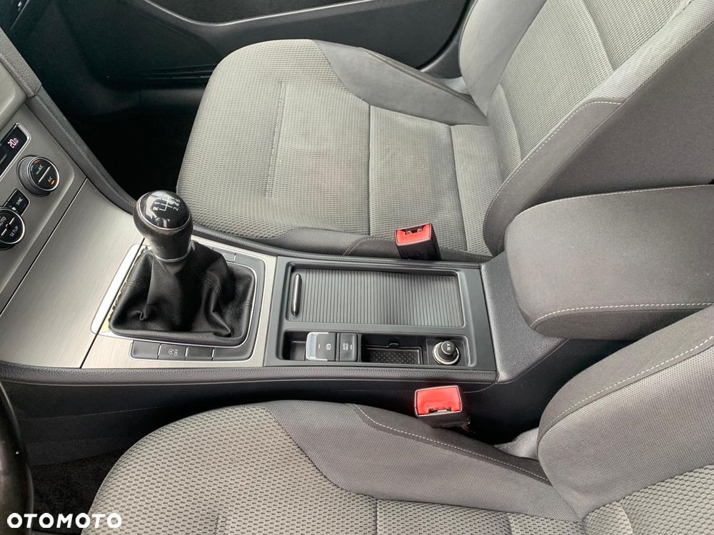 Volkswagen Golf 1.6 BlueTDI Comfortline - 27