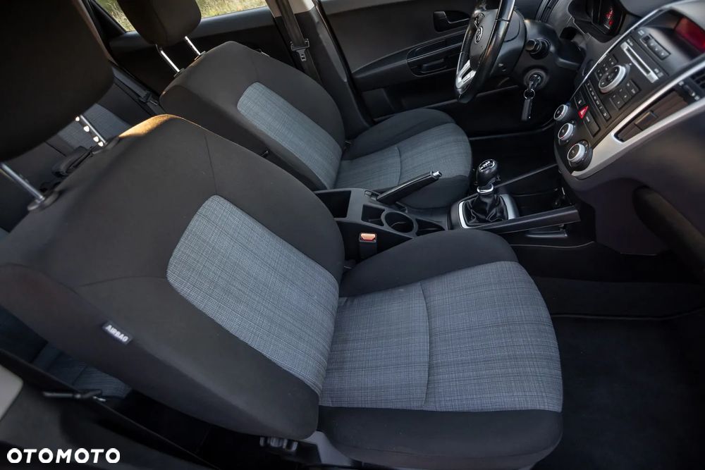 Kia Ceed - 23