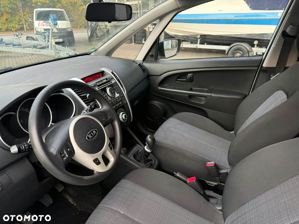 Kia Venga - 6