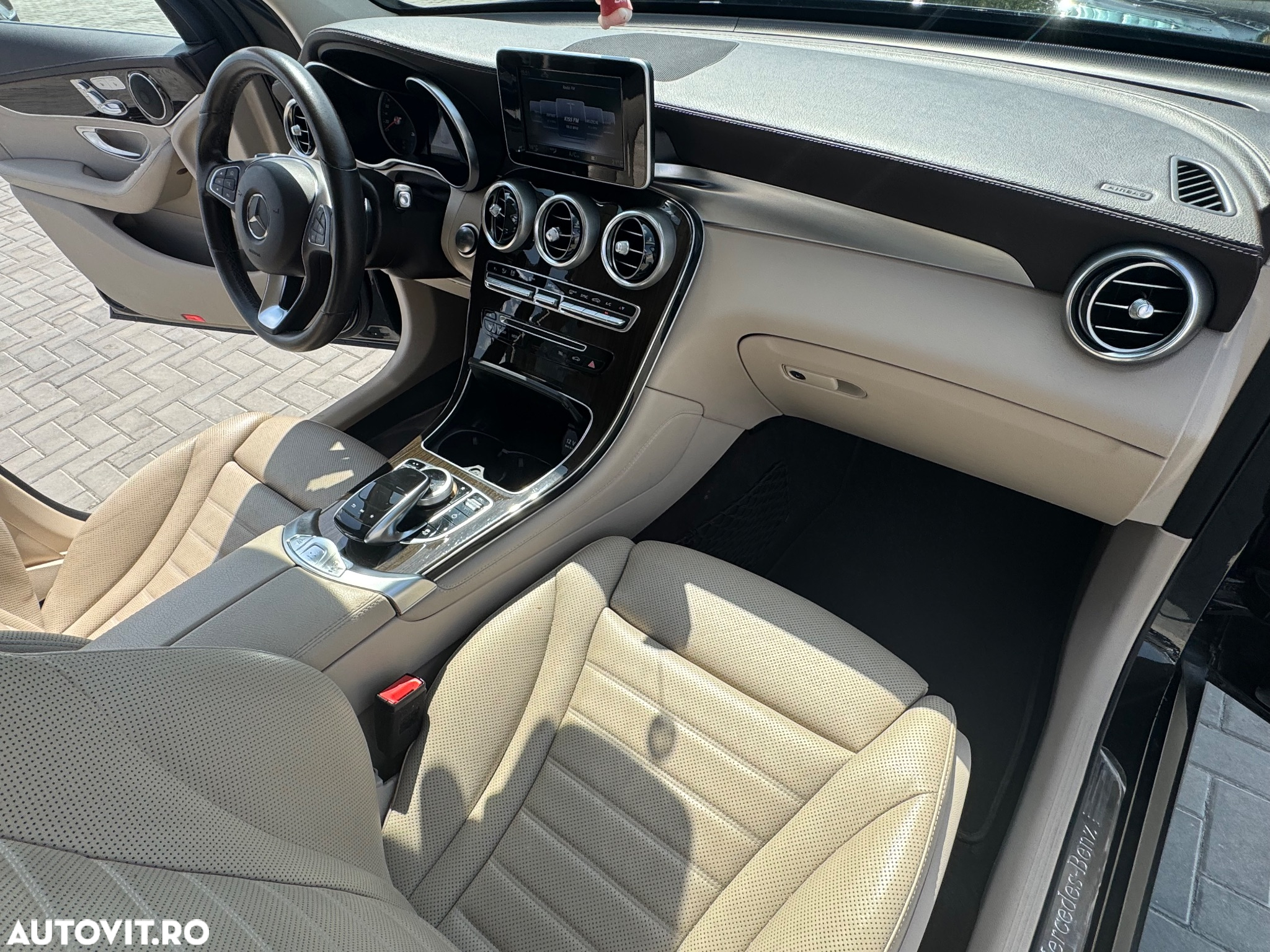 Mercedes-Benz GLC 250 d 4MATIC - 23