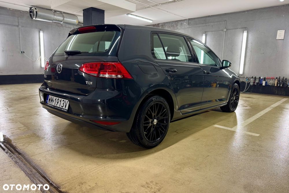 Volkswagen Golf - 5
