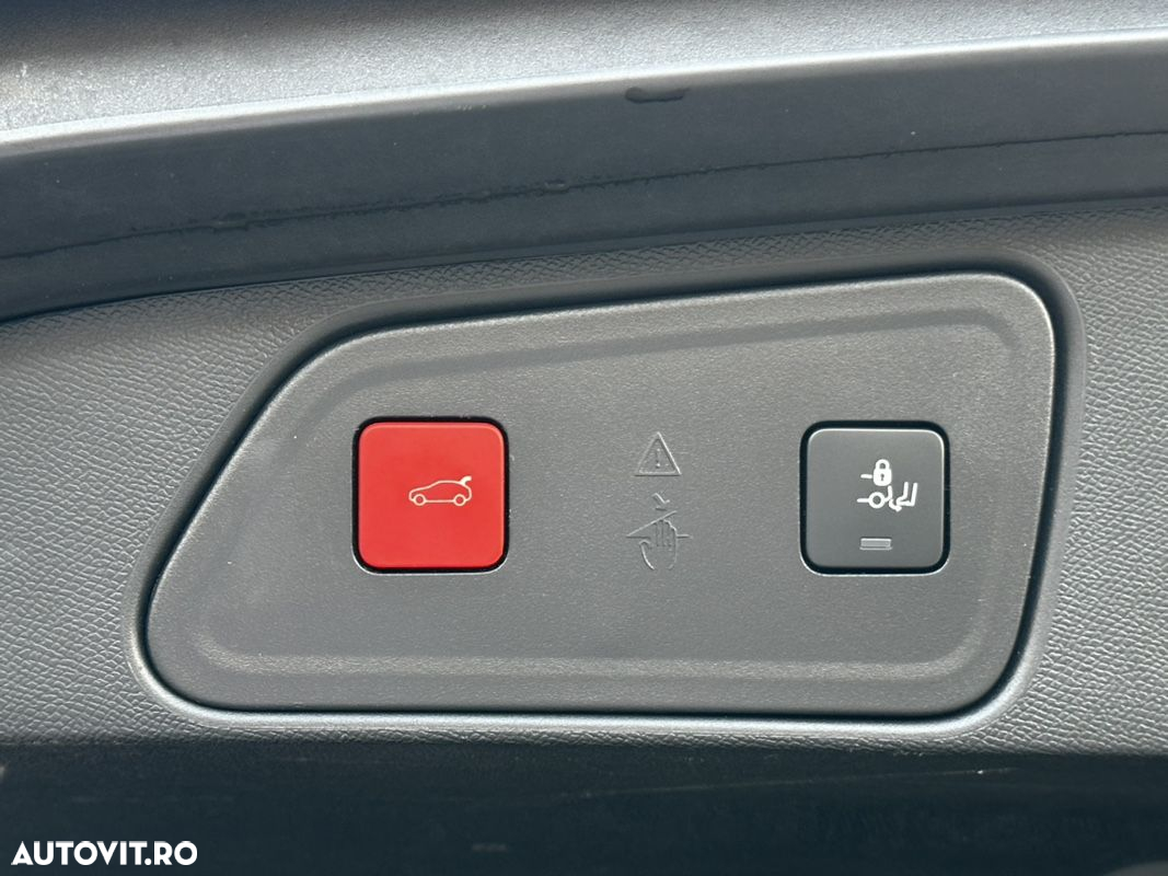 Peugeot 3008 BlueHDi 130 Stop & Start EAT8 GT Pack - 31